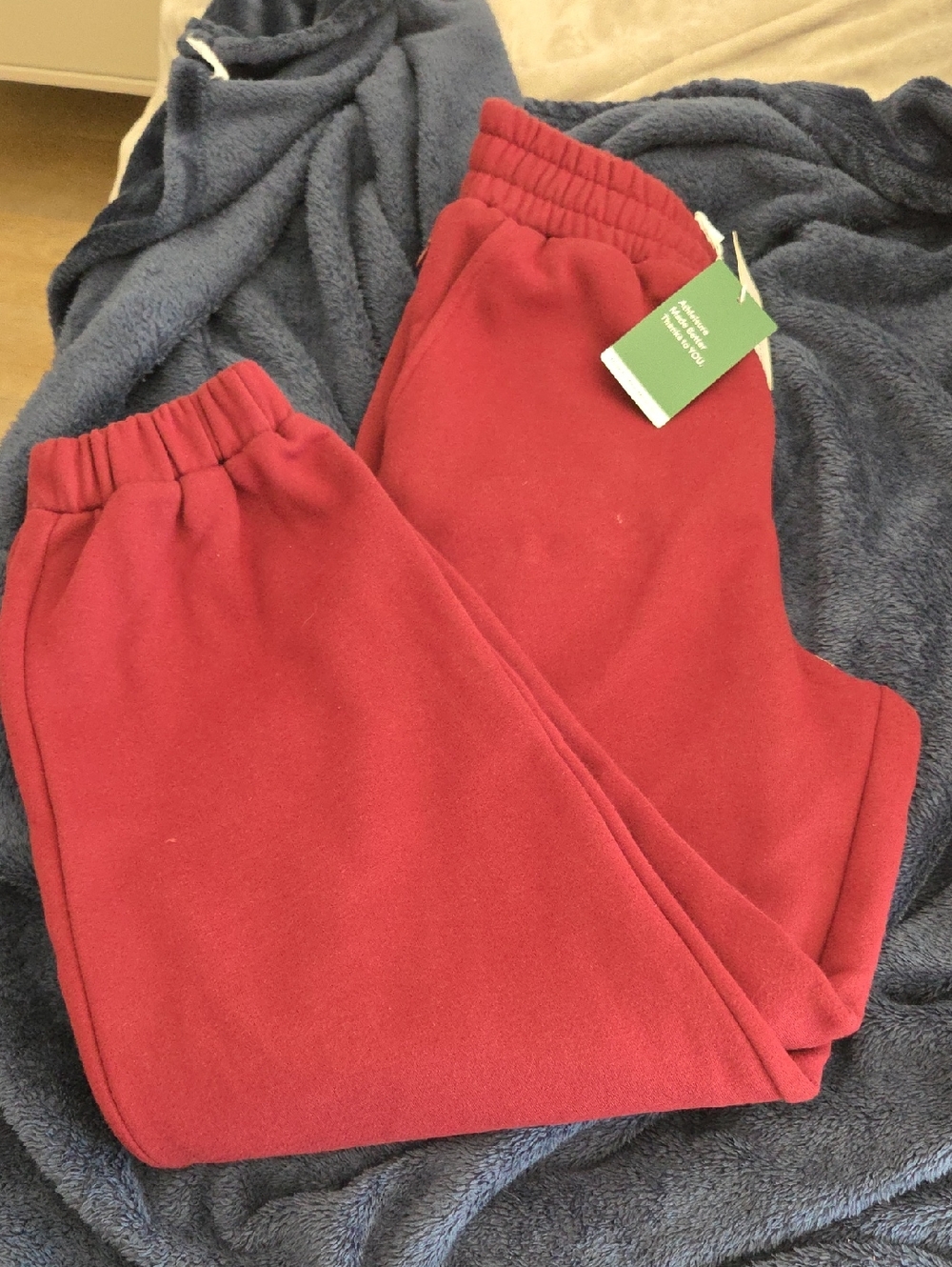 HALARA Womens Sweatpants in Burgundy Red